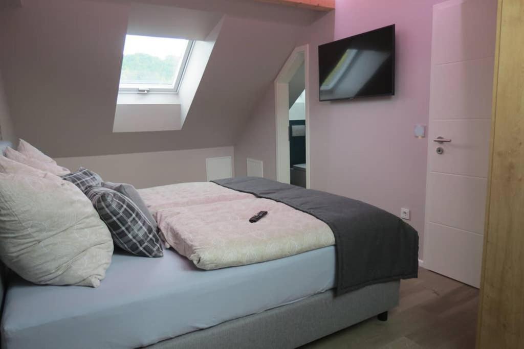 Ferienwohnung 'Burgblick' Wertheim Ngoại thất bức ảnh